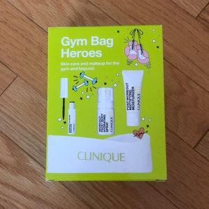 Clinique “gym bag” set